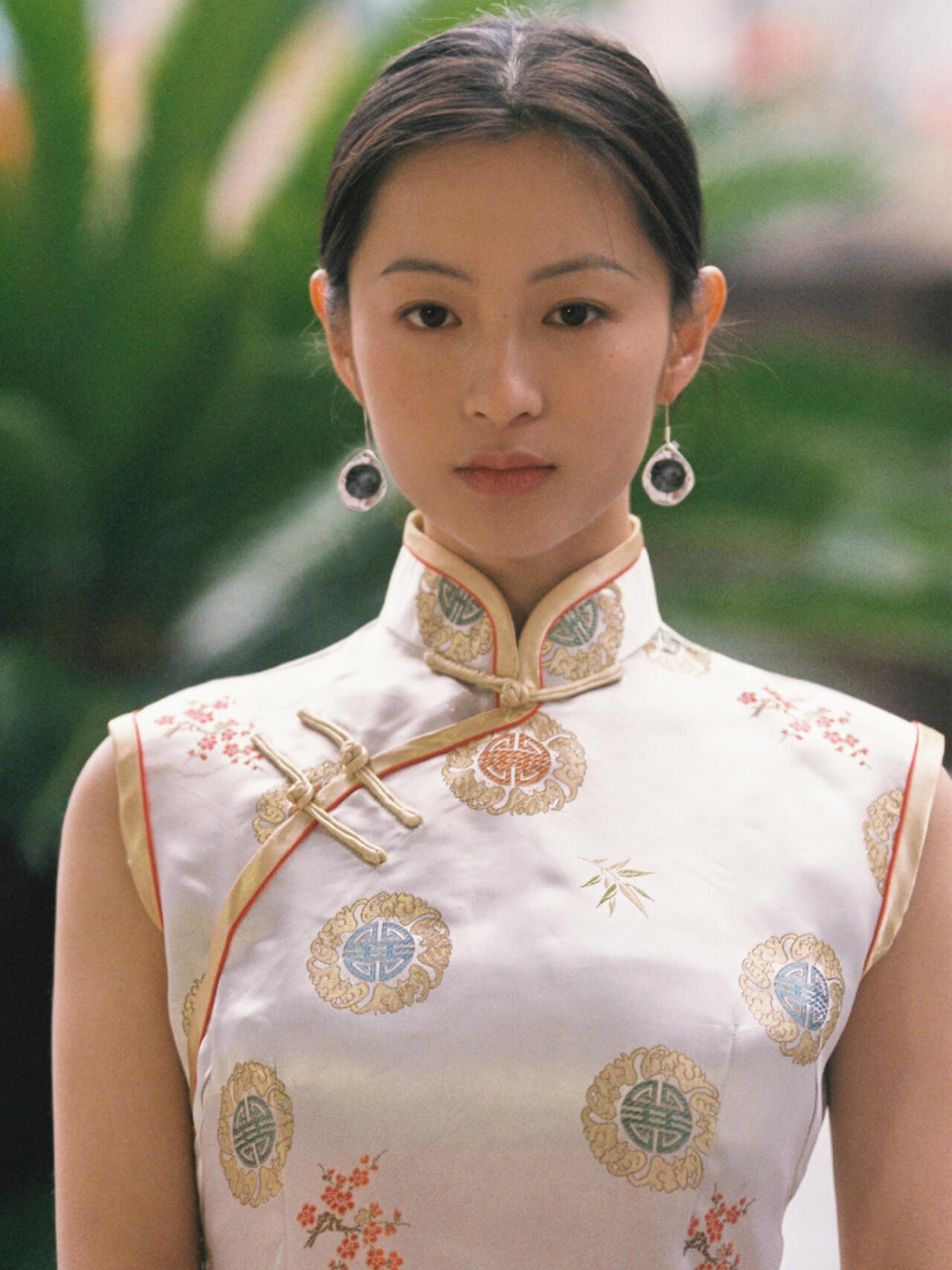 《出走的决心》里“小李红”的扮演者李嘉鑫，天生的一张电影脸。 ​​​