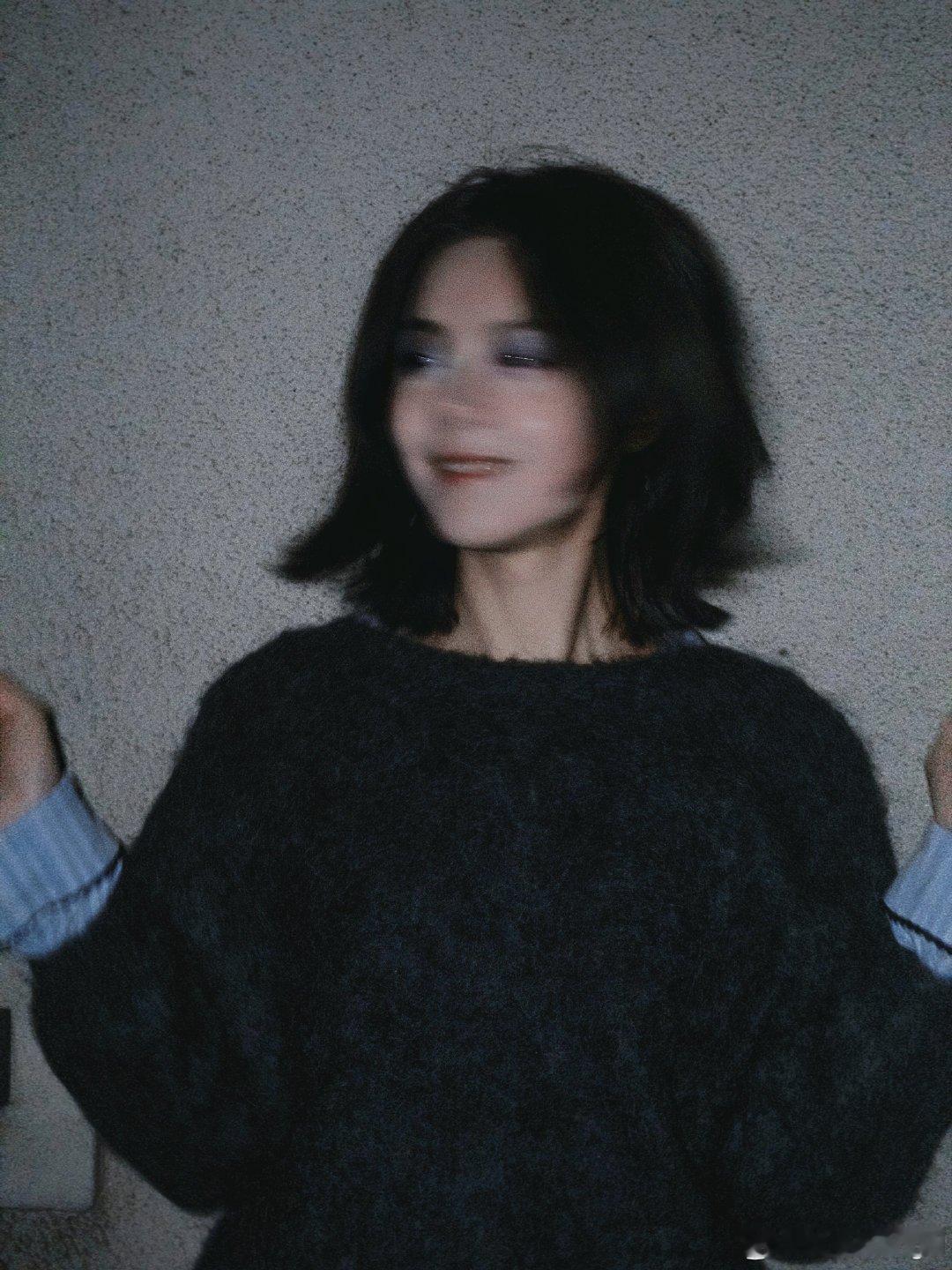 谁给赵今麦递个恶女本赵今麦黑魔仙这个妆啊啊啊好带感 黑魔仙本仙 谁来给赵今麦递个