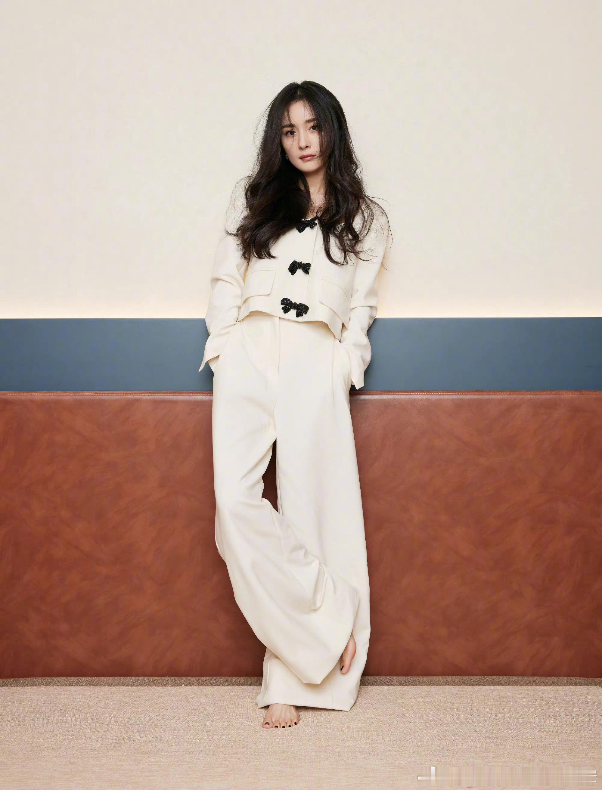 杨幂  🦊杨幂bkt全球首席代言人 人类的需求是多种多样的，其中关于自我的追求