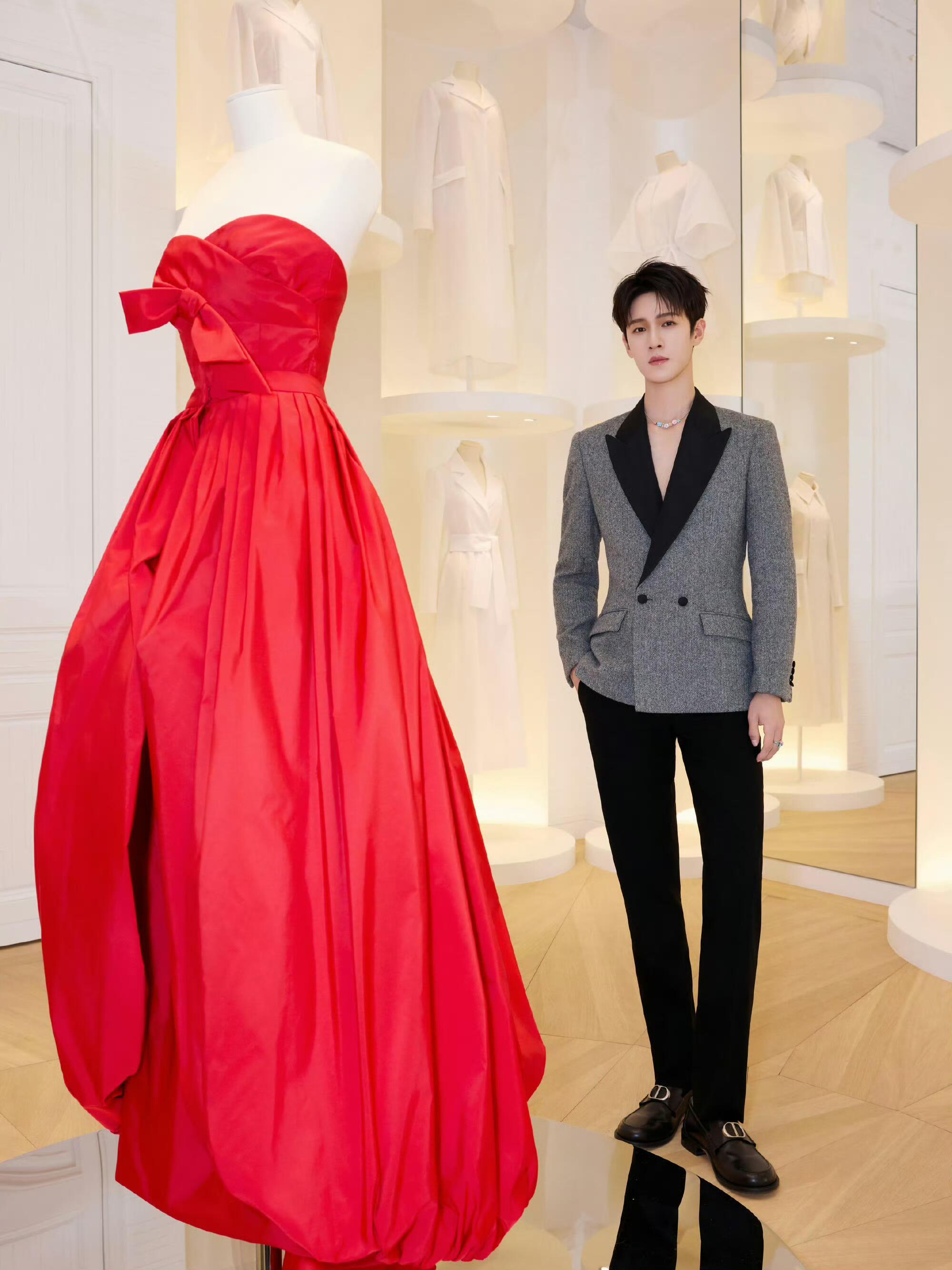 工作室20:11发的这照片对吗？要明牌的节奏啊昀牵孟绕  |   昀牵孟绕