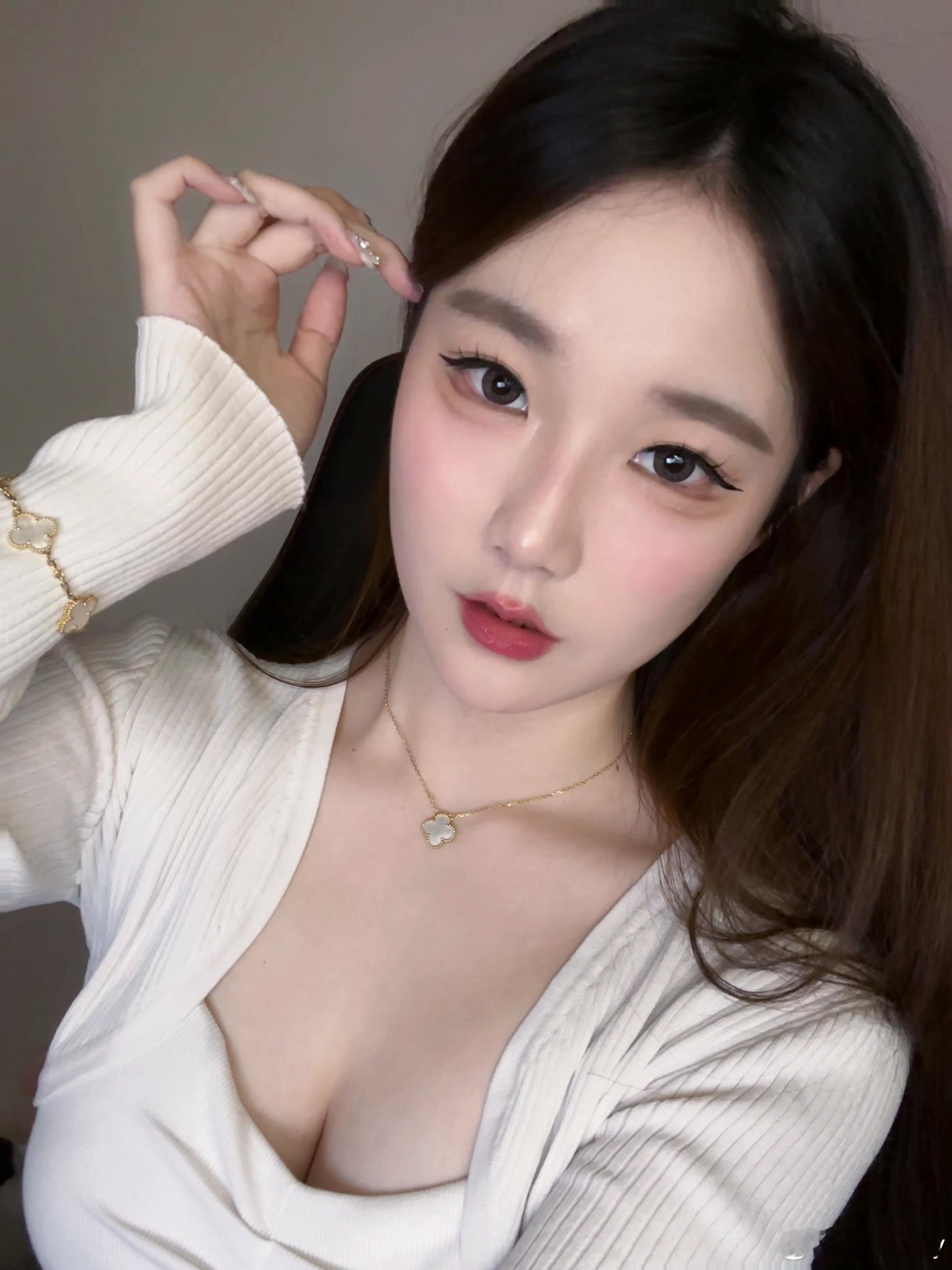 LPL英文解说 Kitty ​​​