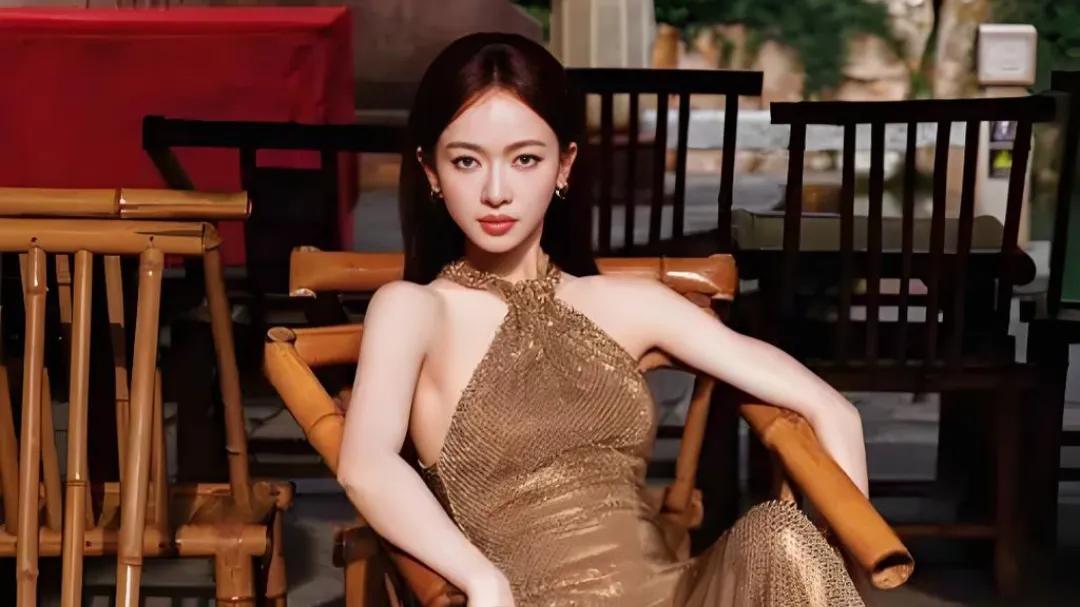 《春花焰》突袭荧屏，吴谨言意外“孕”动新剧？

吴谨言在回应《春花焰》接档《墨雨