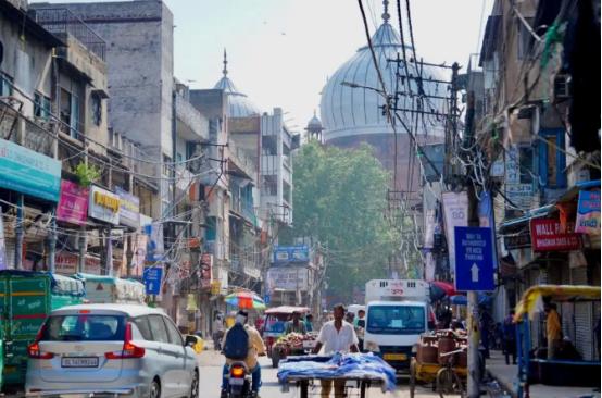 真没想到印度车市会突然闹气荒，大厂减产、供应商预警，整条产业链都跟着受拖累，销量