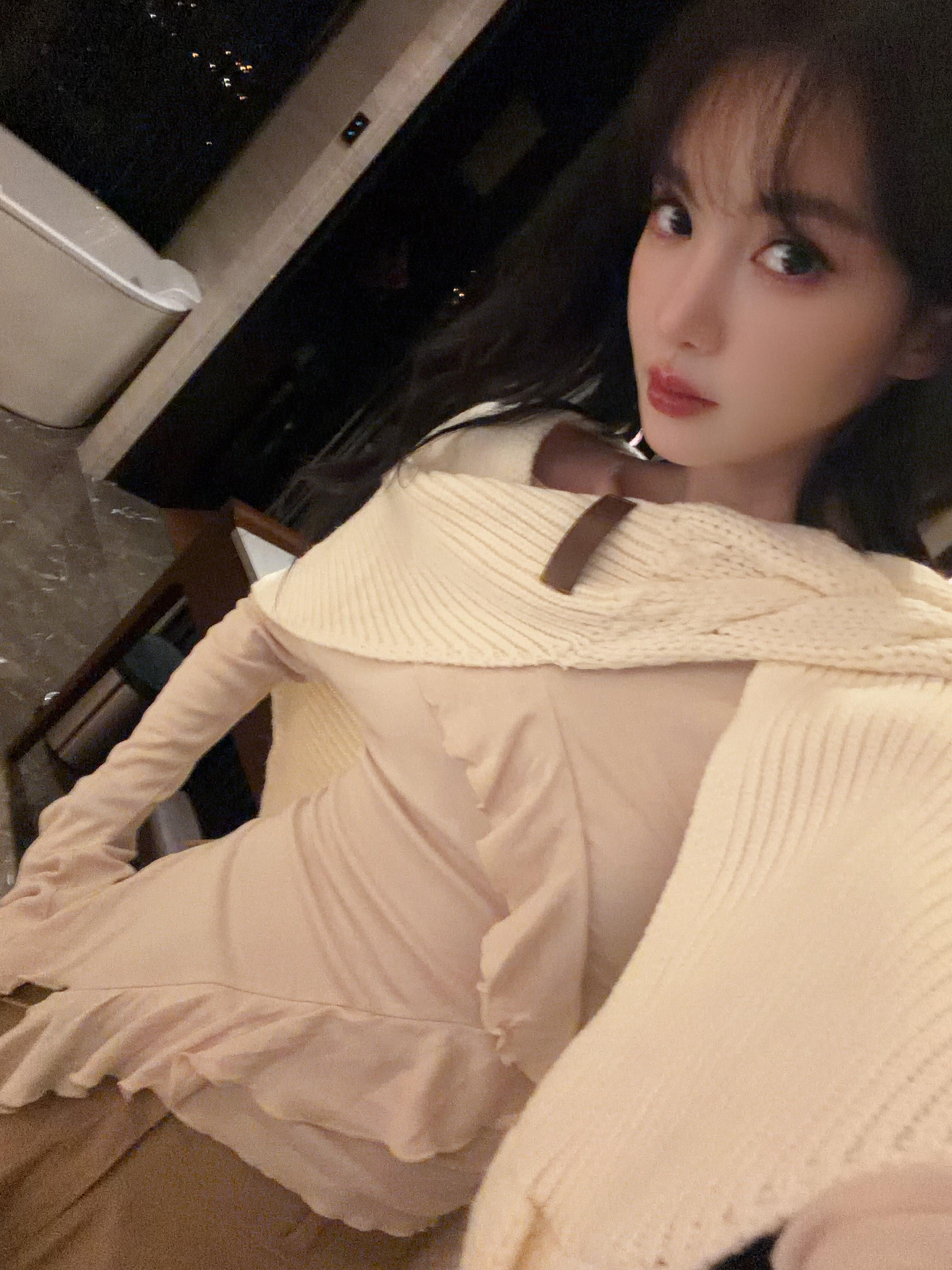 好漂亮呀 自拍有进展的💋👩🏼‍❤️‍👩🏼 ​​​