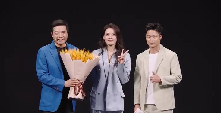 苏炳添还挺懂营销的，在新一代小米SU7发布会上，他的一句话瞬间引爆全场。
在小米