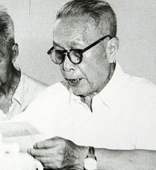 1951年湖南一位老农坚持要求见省副主席，警卫拦阻时他称毛主席特意让他来的，这是