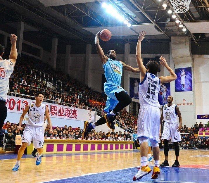 【曼联官方宣布2013年首笔清洗】1月2日晚，曼联在其官网正式宣布20岁的挪威射