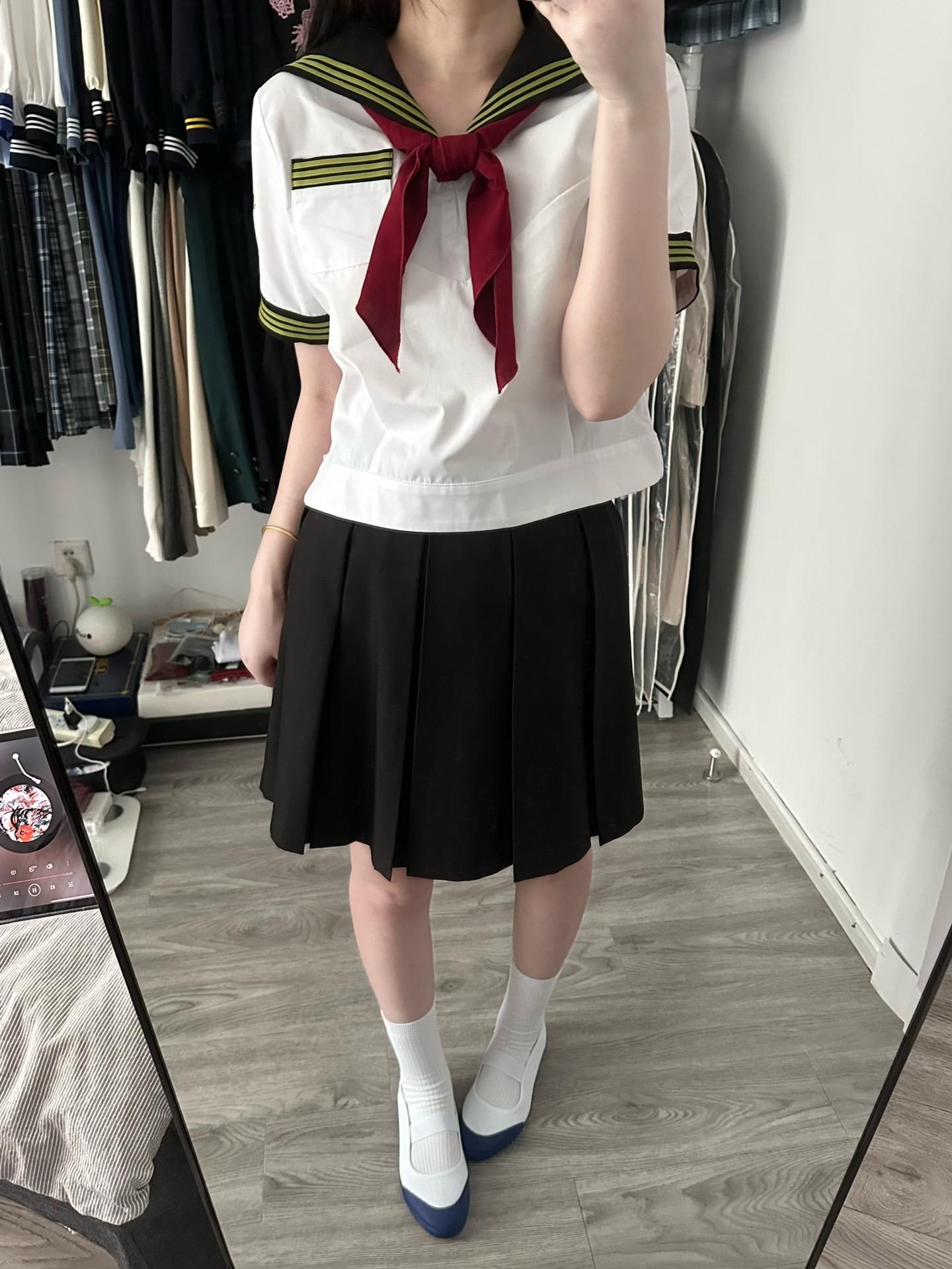 水手服