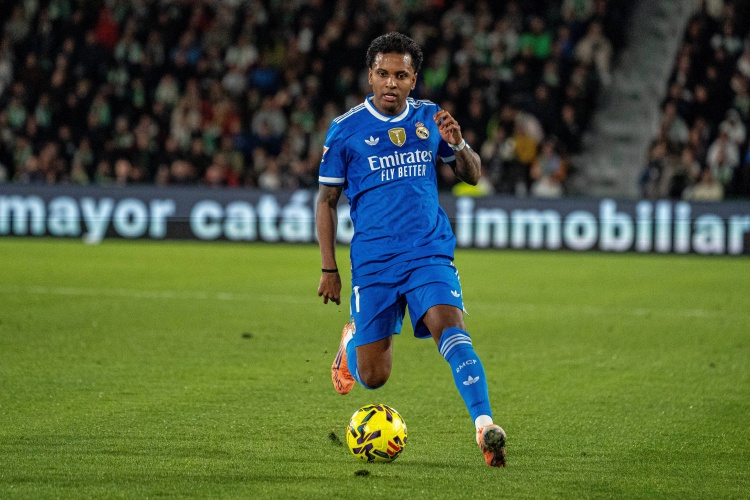 标价1亿...罗德里戈在皇马丢主力+29场球荒，近半年仅友谊赛进2球 凌晨西甲皇