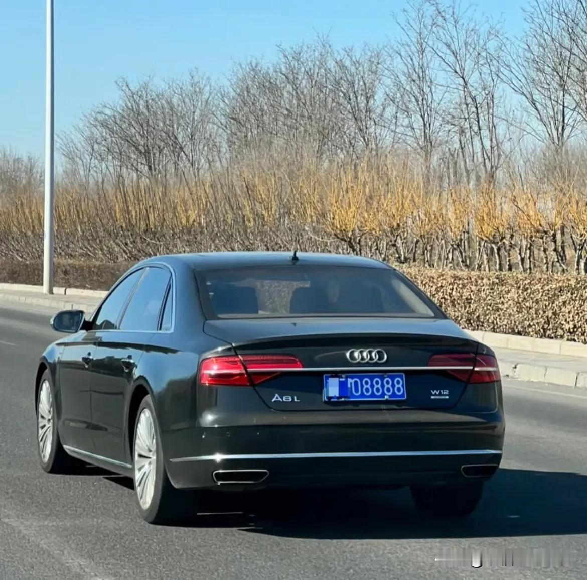 这车牌号是不赖