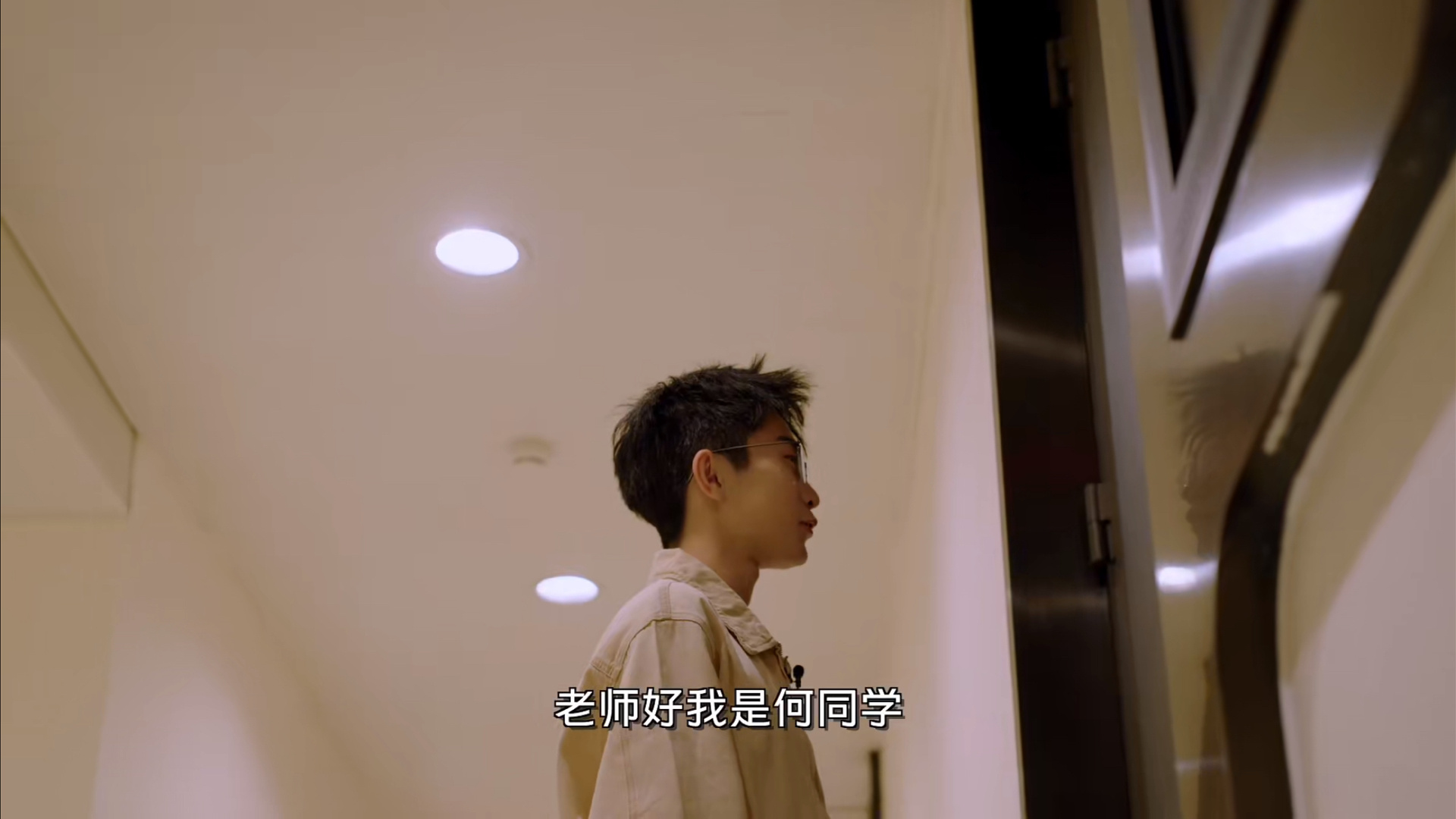 起猛了，物理学博主张朝阳给数码圈顶流何同学上课了，两大行业顶流共同讲解电池原理，