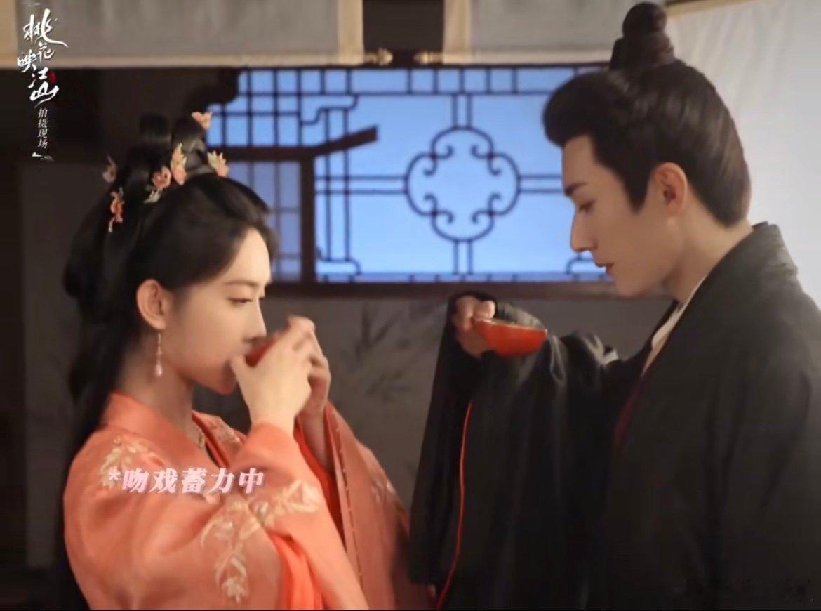 刘学义孟子义新剧吻戏  救命！刘学义孟子义新剧吻戏太绝，氛围感直接拉满，让人一秒