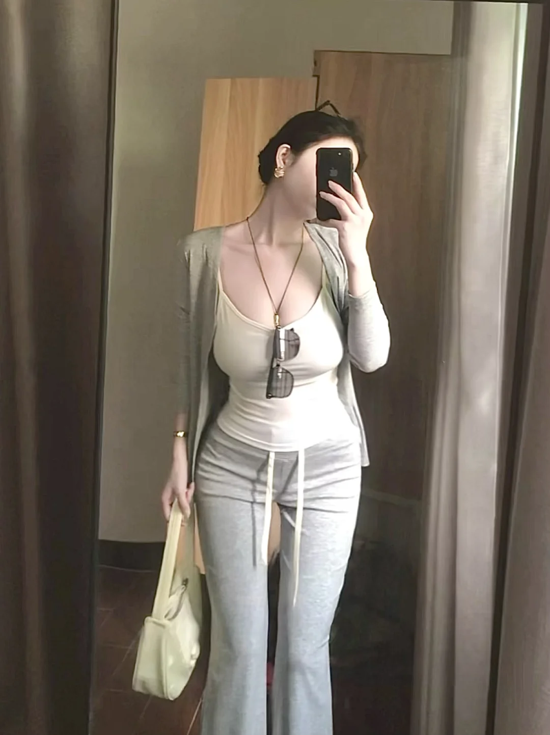 白灰色系尊的很气质美女感唉～