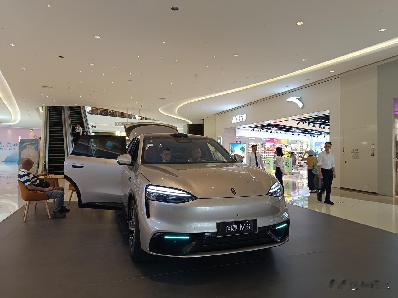 M6取得了初步成功，月交付来到了2万+
不过最终还得看新一代M9
只有新M9取得