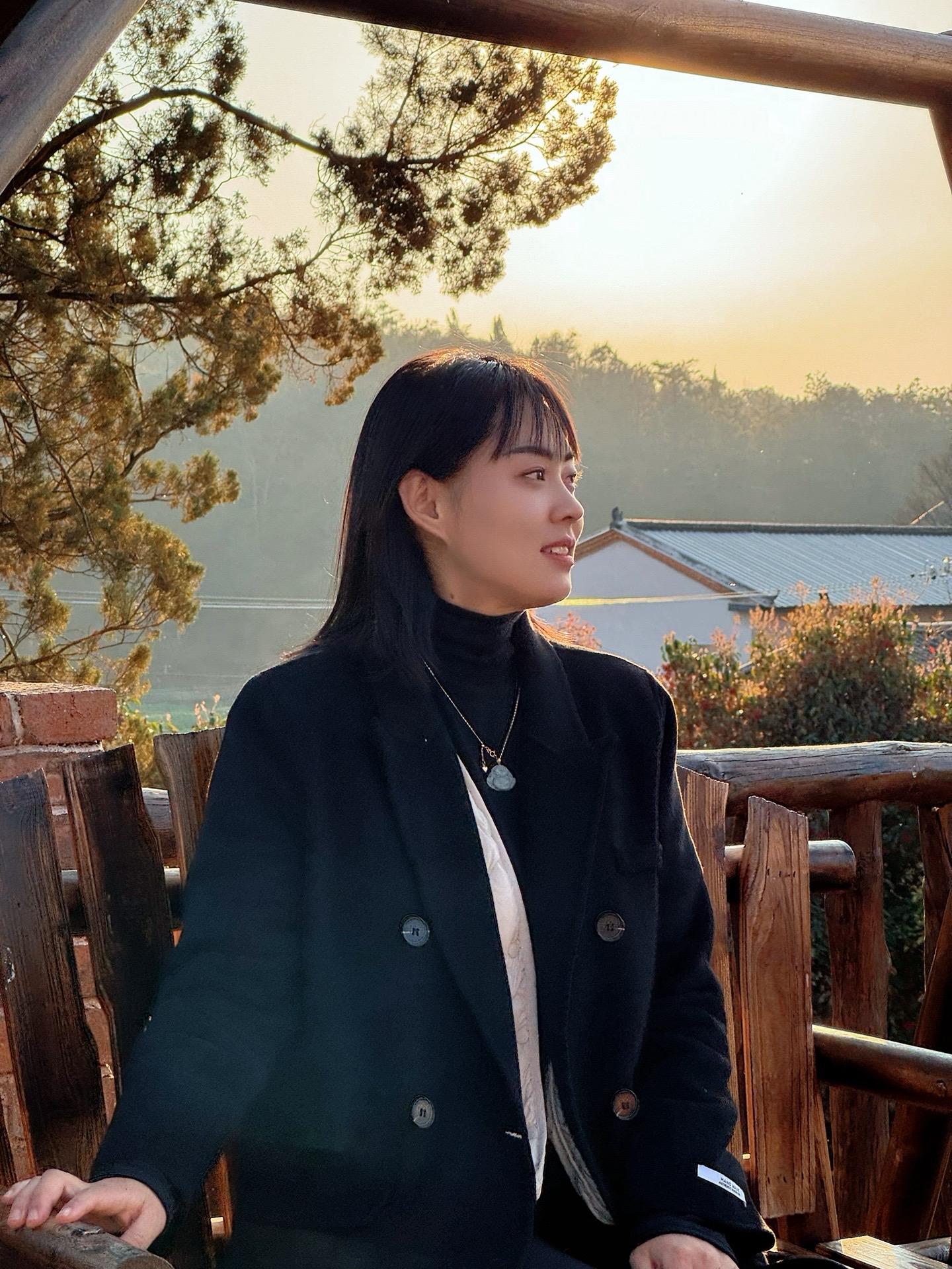 村里满是“中国红”贴春联·挂灯笼·表心愿·盼春归