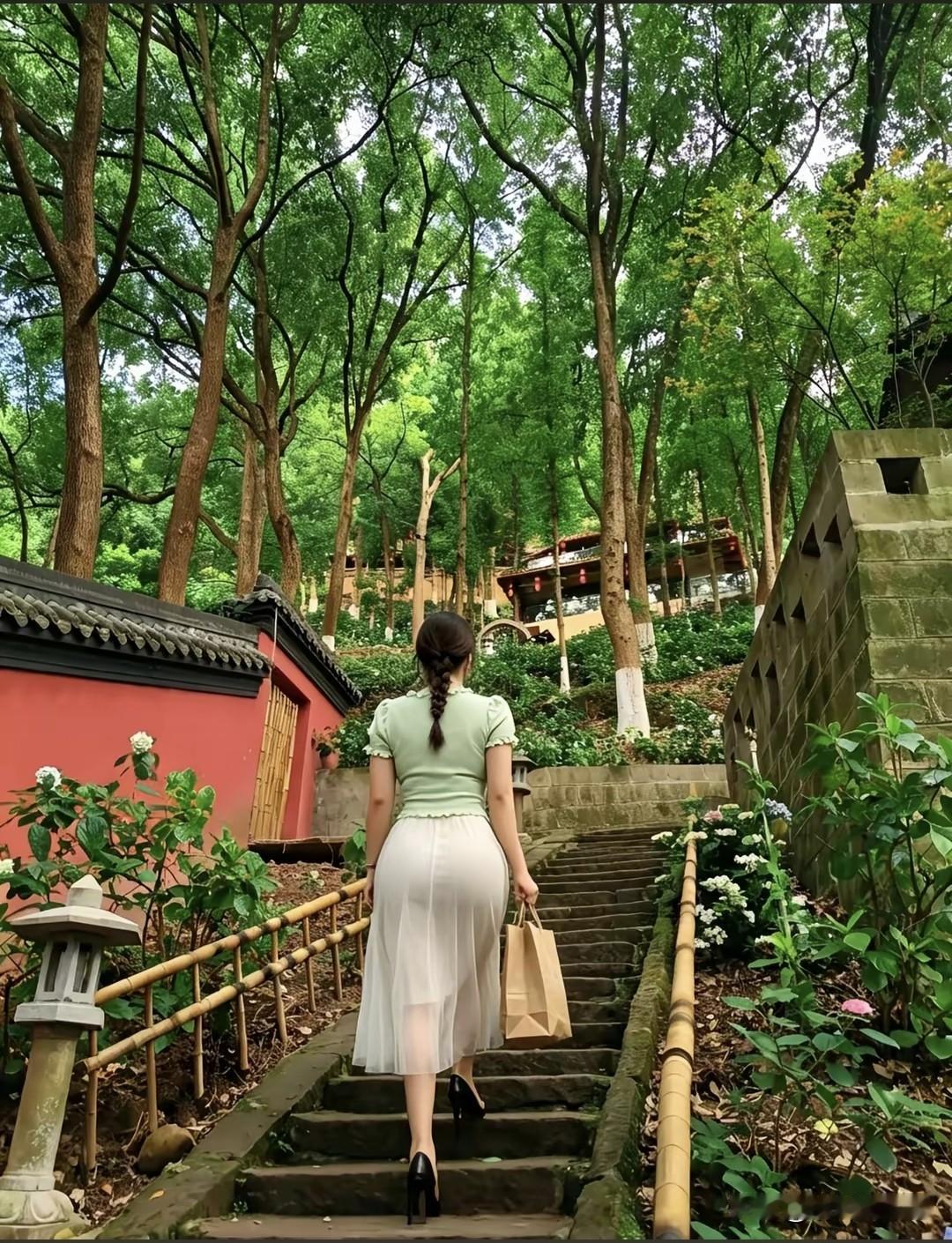 我看好多人发这张图片火了，我也来试试