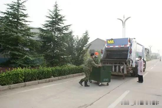 大理网民投诉垃圾车噪音扰民的问题

✍📩近日大理网民通过人民网领导留言板给大理