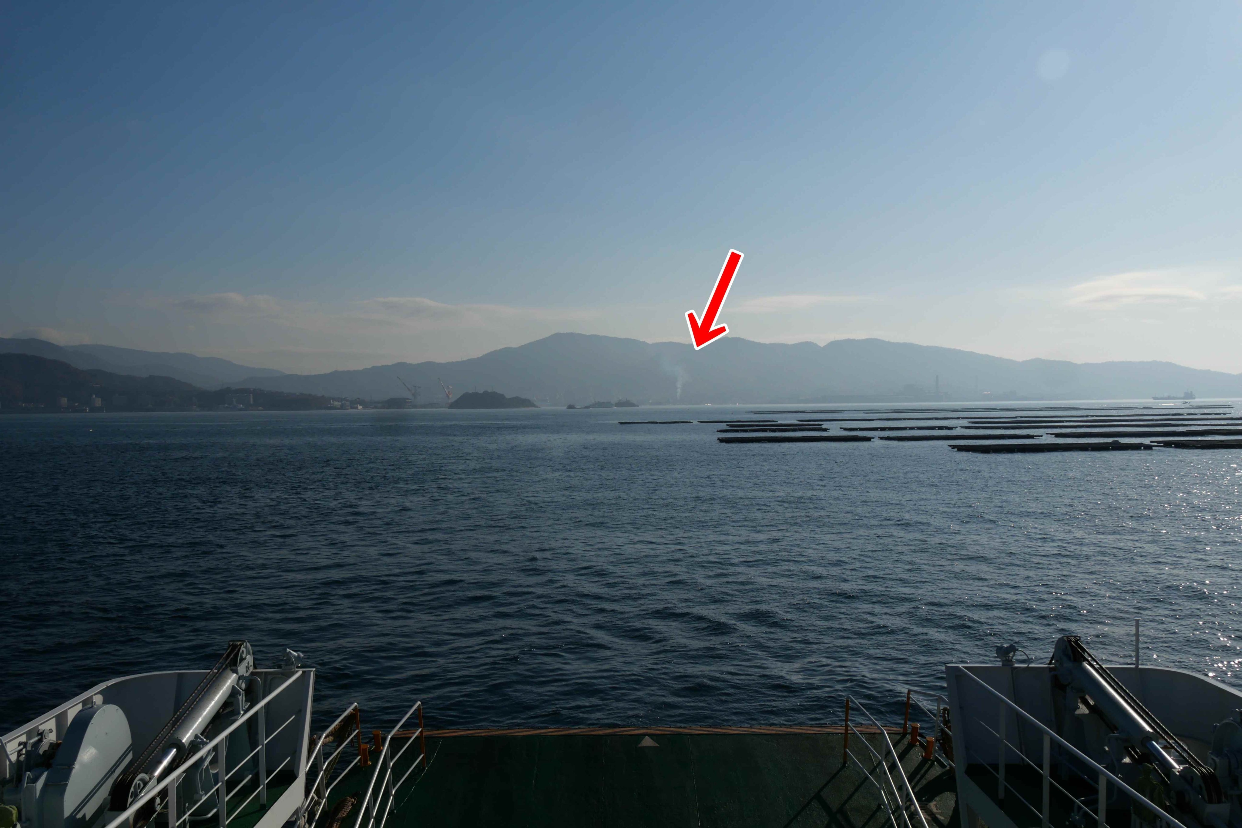 飞扬军事 日本的GTW表示，在江田岛上都能看到准备停靠吴港的越南海军护卫舰上升起