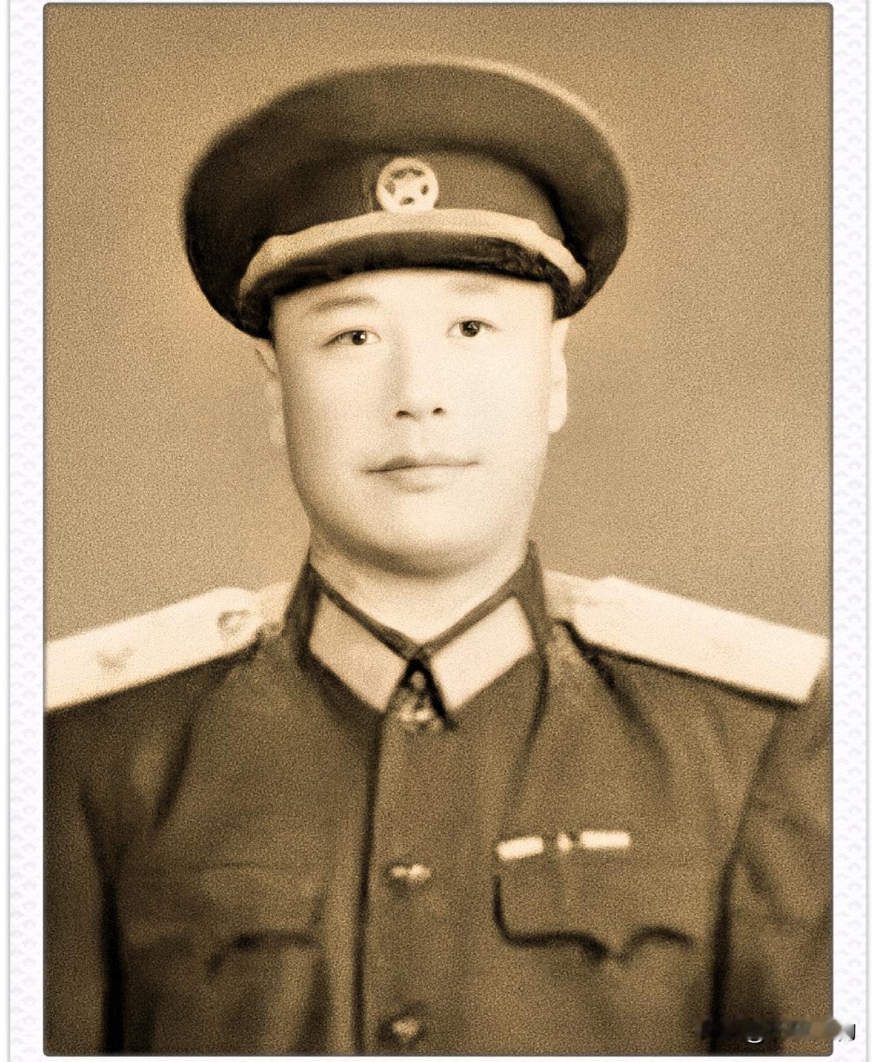 开国少将魏洪亮，1915年出生，江西兴国人 。1930年参加红军，历任红一军团1