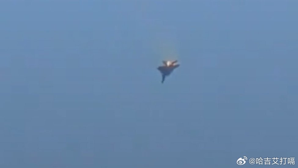 凤凰新闻【伊朗：击落3架美军战机】当地时间2日，伊朗哈塔姆•安比亚中央司令部发布