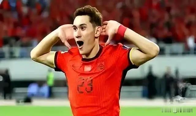 拜合拉木是新疆人，是我们56个民族中踢足球最缺少的人，当然还缺少很多民族。如果说