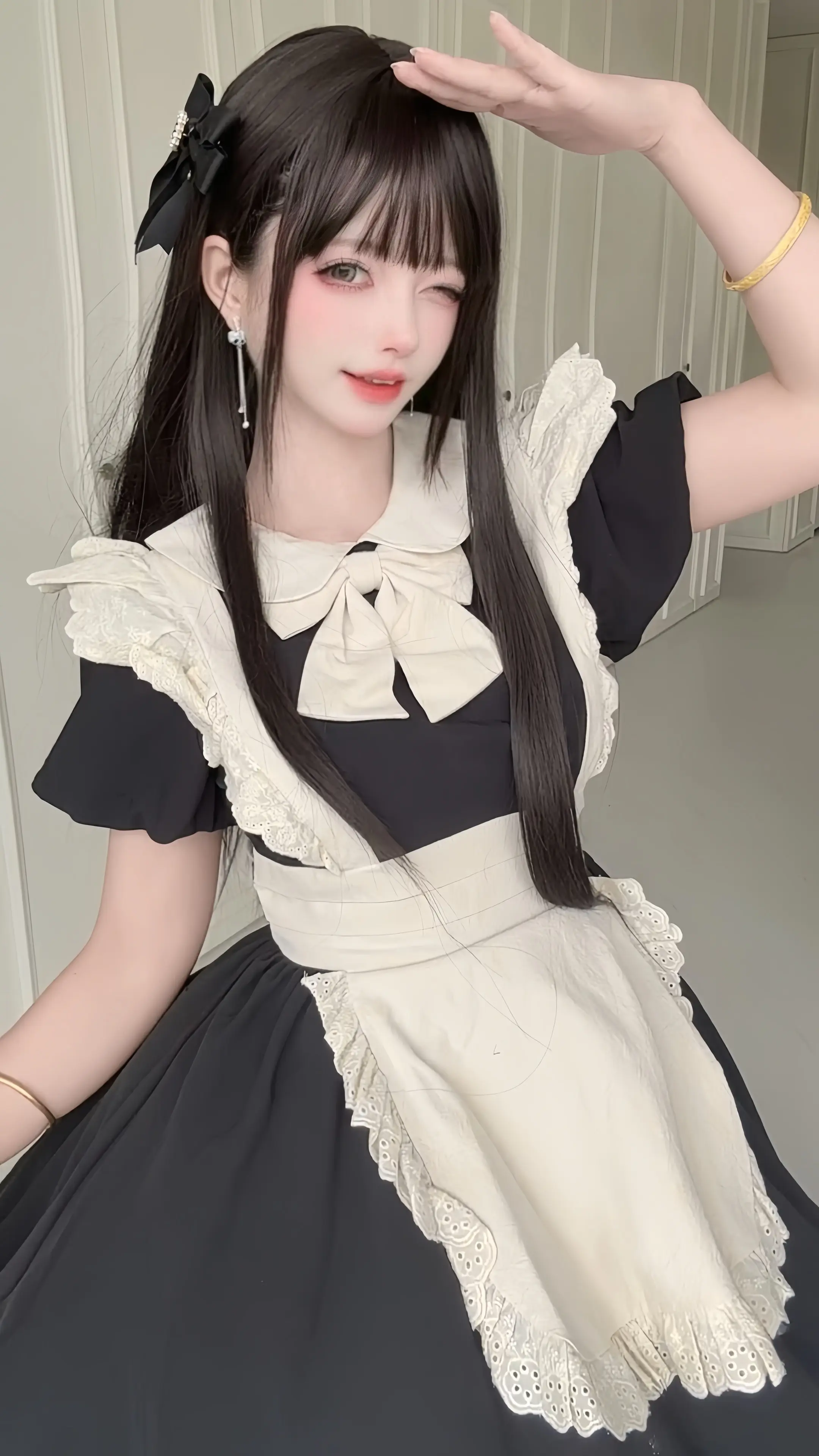 吃点蛋糕还是喝点咖啡？