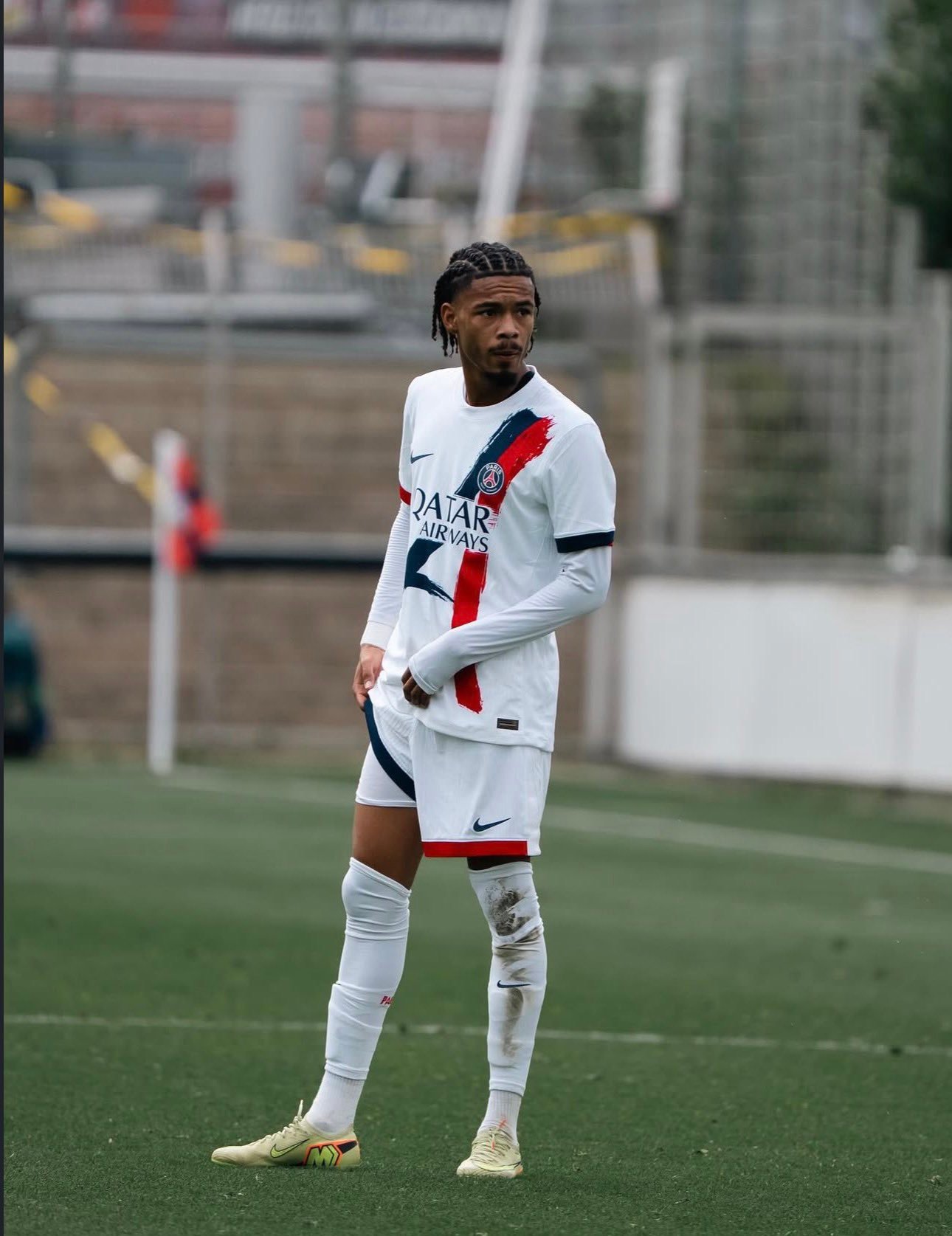 多家俱乐部正在关注马蒂斯·扬格尔的情况。包括法兰克福在内的多家德甲俱乐部对这位法