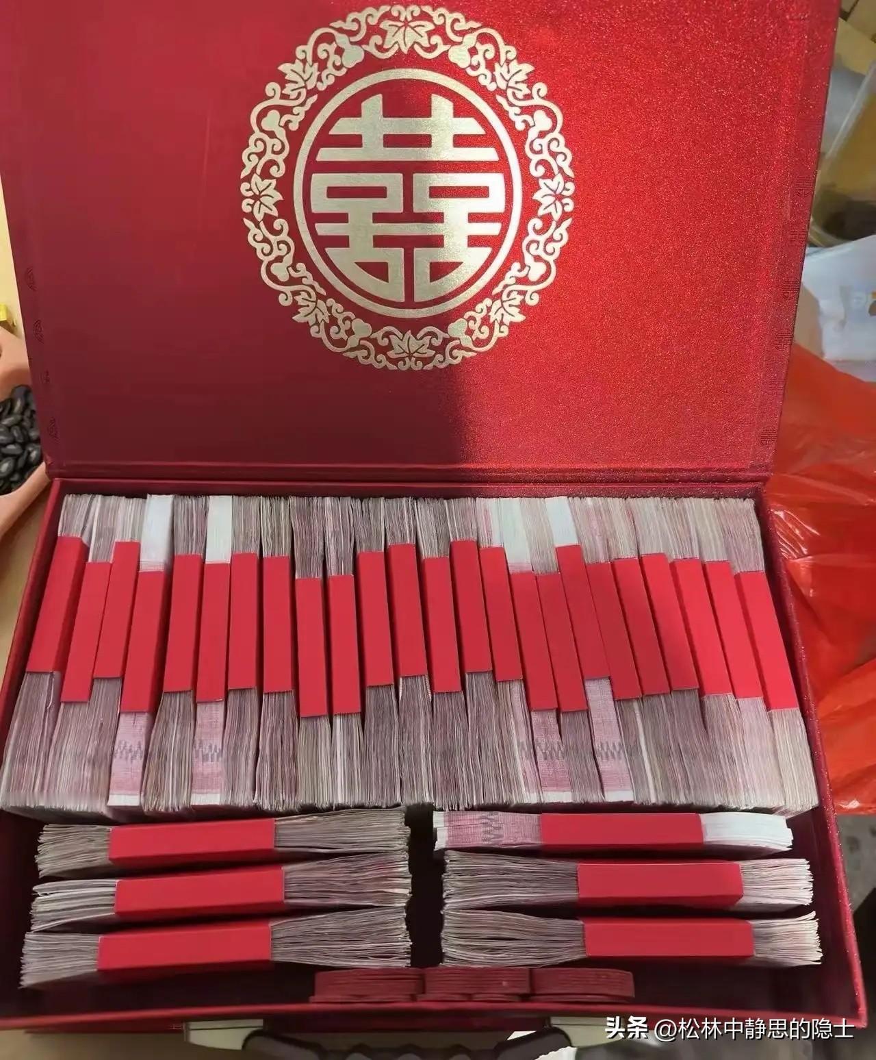 不少人都夸这位母亲是真的人间清醒。哥哥得知妹妹结婚收了30万彩礼，转头就找母亲提