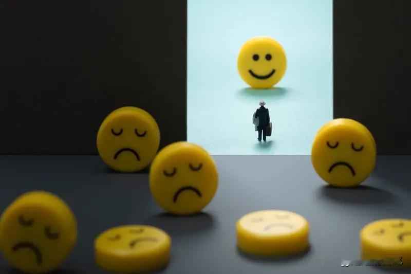 男，61岁，处了一个42岁的女朋友，两个人相处了一年，男方给女方花了15万，现在