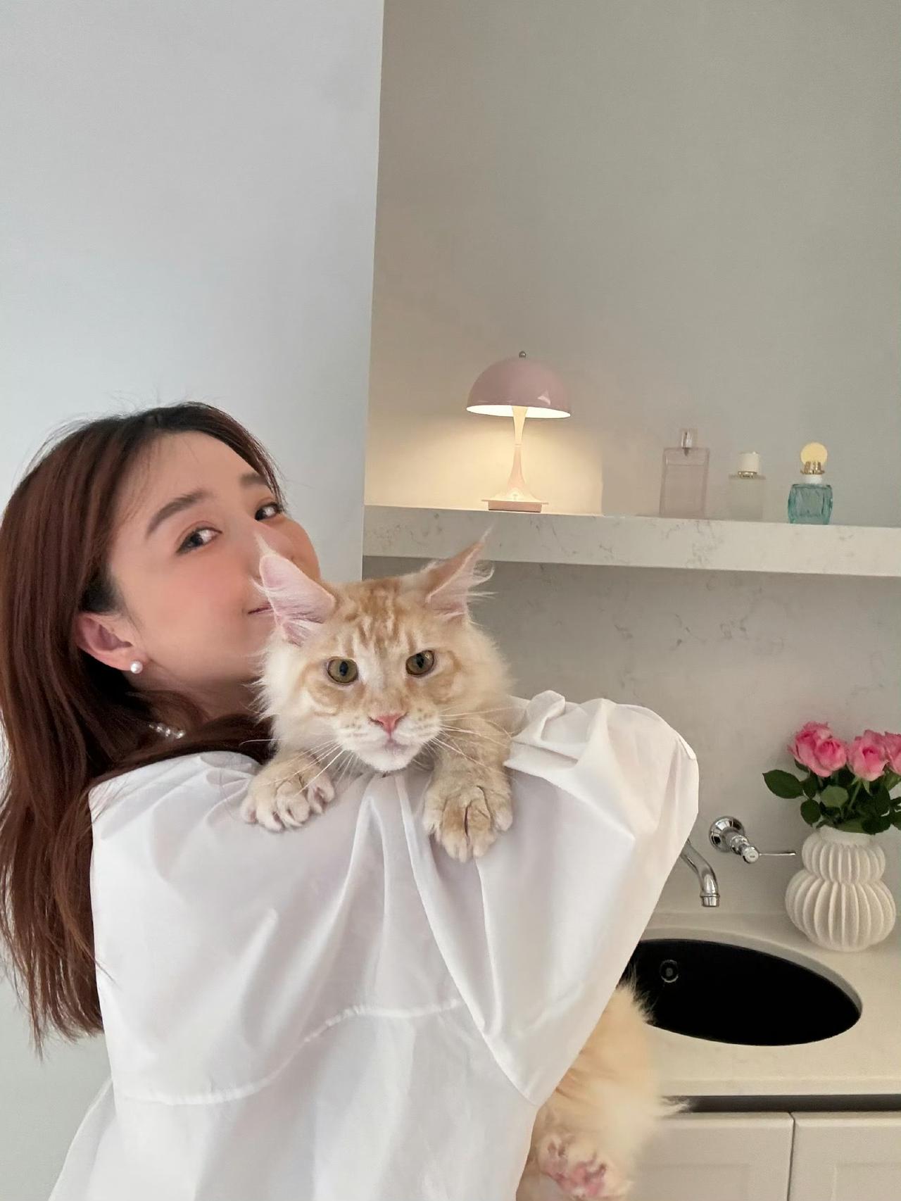 阚清子晒出近照，看来身体恢复得不错，希望她一直幸福。