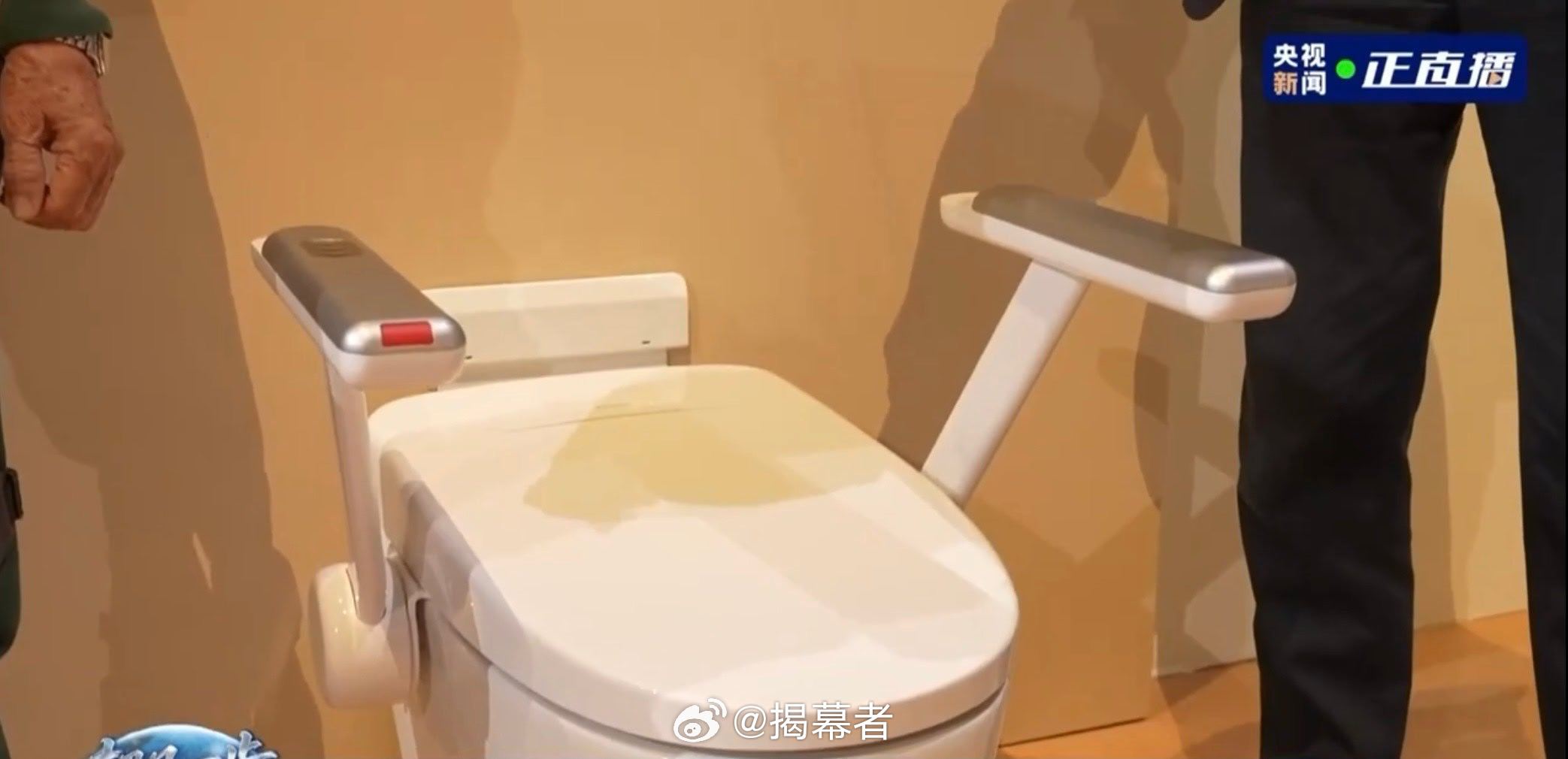 老年人如何适应AI时代 ai家电开始卷情商了 昨晚看电视，突然发现，现在的家电真