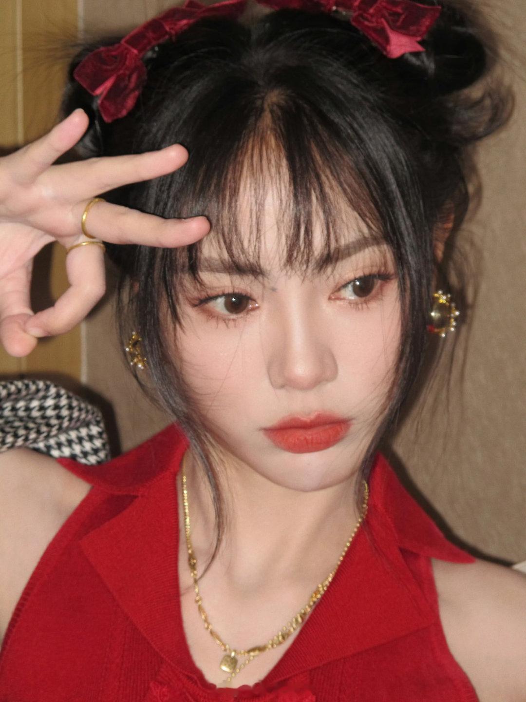 谢可寅曾保过研 谢可寅与粉丝聊天时，无意间曝光过往学历经历，原来姐姐是学霸来的！