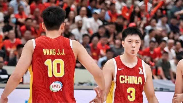 13中9！中国男篮105‑59巴林，不是王俊杰 他表现最好，还有1收获
