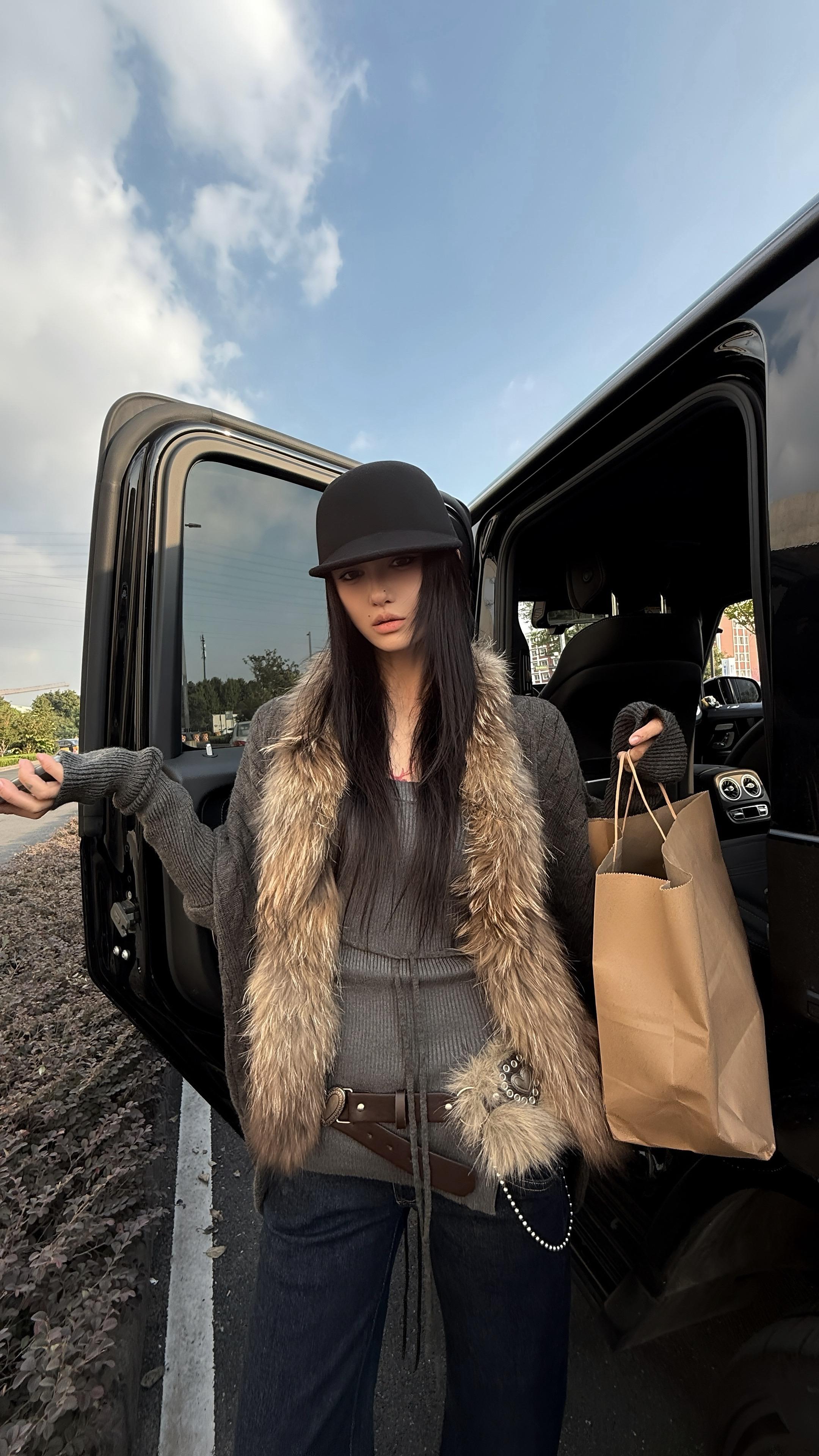 “贝贝，快下楼”