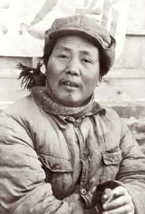 毛年谱  1945年１ １ 月 中 旬 — １ ２ 月 中 旬 　 因 疲 劳 