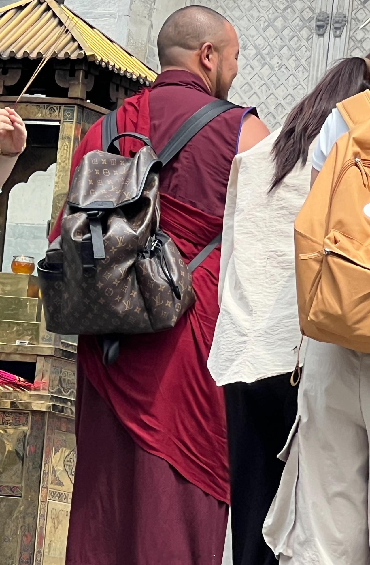 大师来自什么寺 梅赛德寺 阿迪达寺 &金钻劳力寺我不行了，我破防了我也看破红尘，