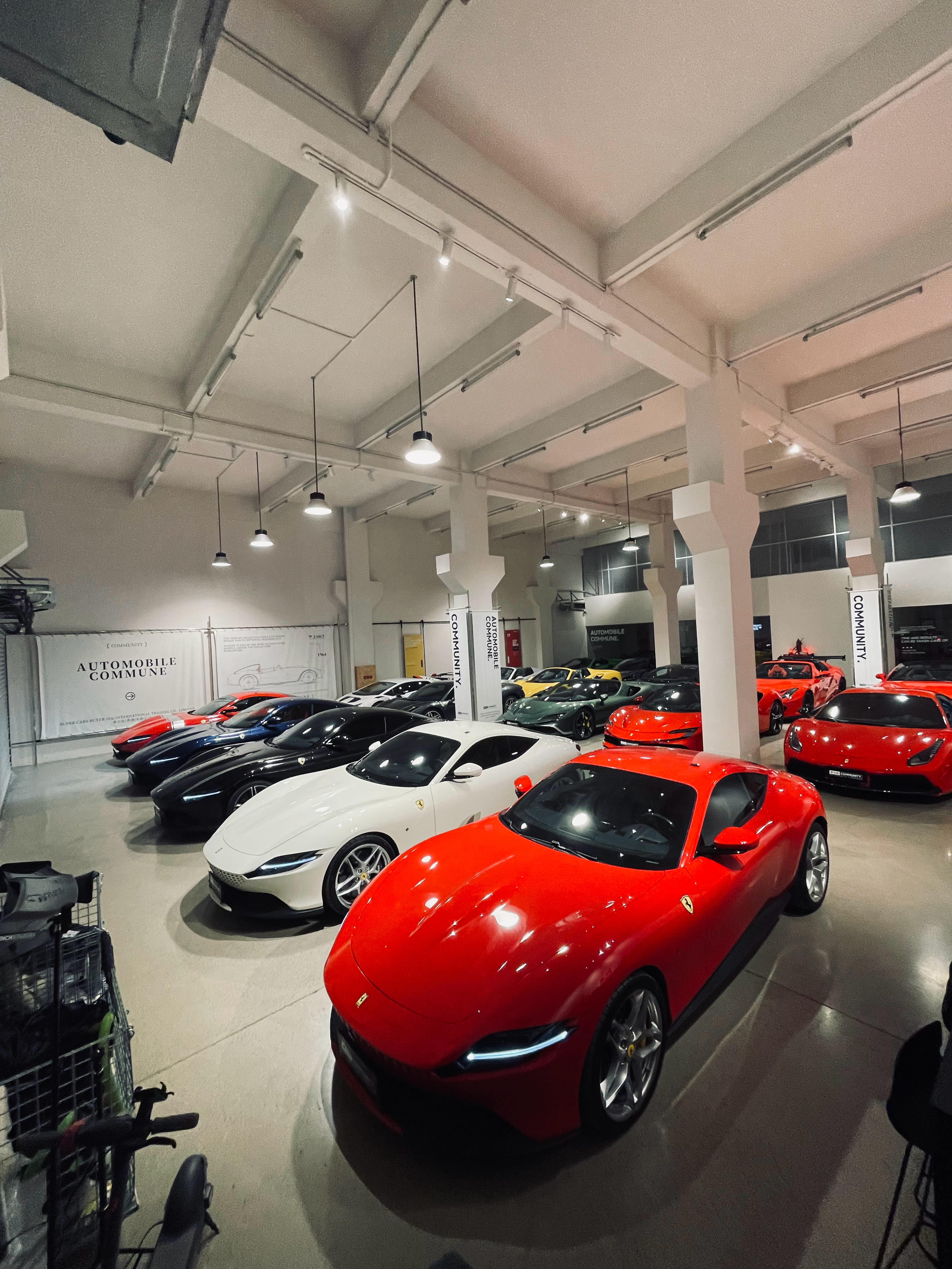 法拉利(ferrari) 周末车库又又满了，收工法拉利我与汽车的日常 深圳·车公