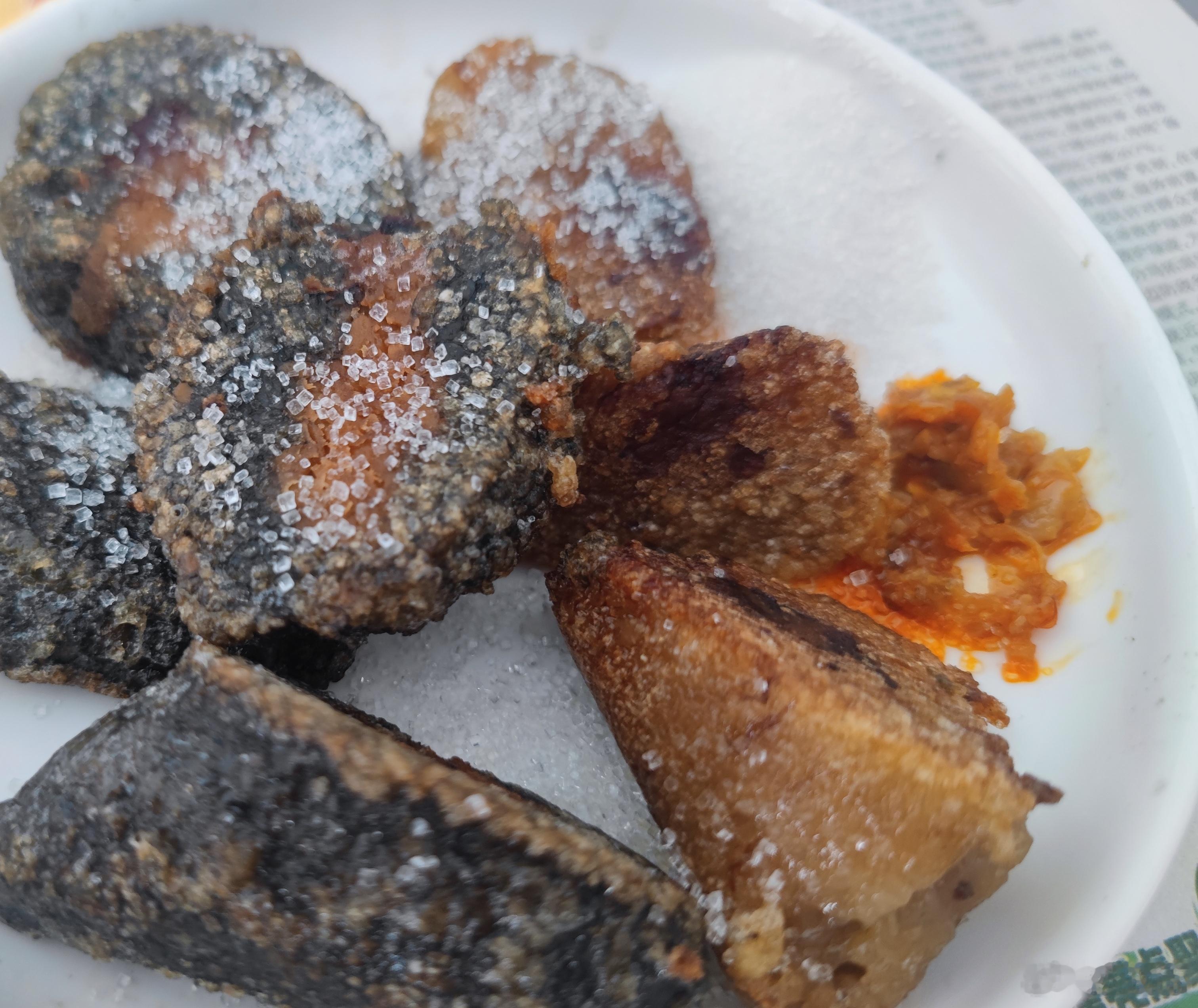 端午节粽子口味大pk 香煎大肉粽子，加上白糖加上辣椒，嘎嘎香张凌赫吃粽子蘸白糖白