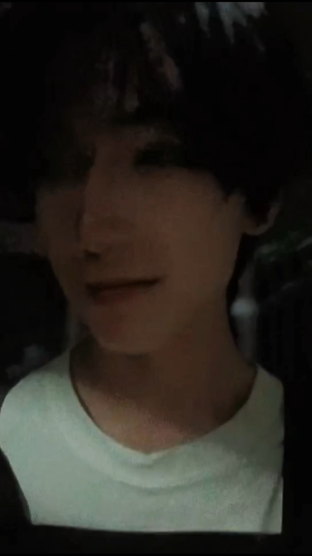 仅0.1s的歪嘴瞬间也被我捕捉 到底谁惹他开心了咋干啥都这么萌 