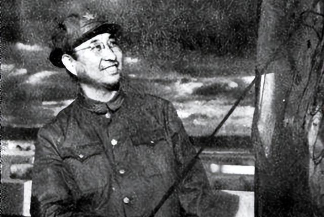 上甘岭大胜，秦基伟坦言：多亏了陈赓的神机妙算

战场之上，通信不畅、工事薄弱，这