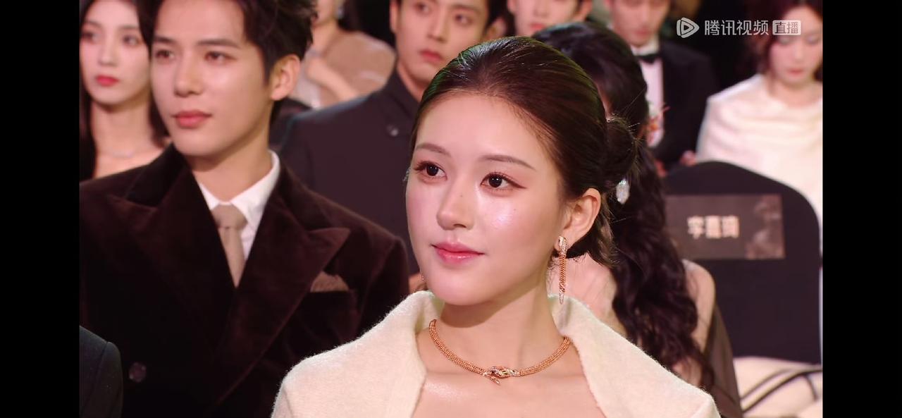 星光大赏会场，哪位小花更惊艳！