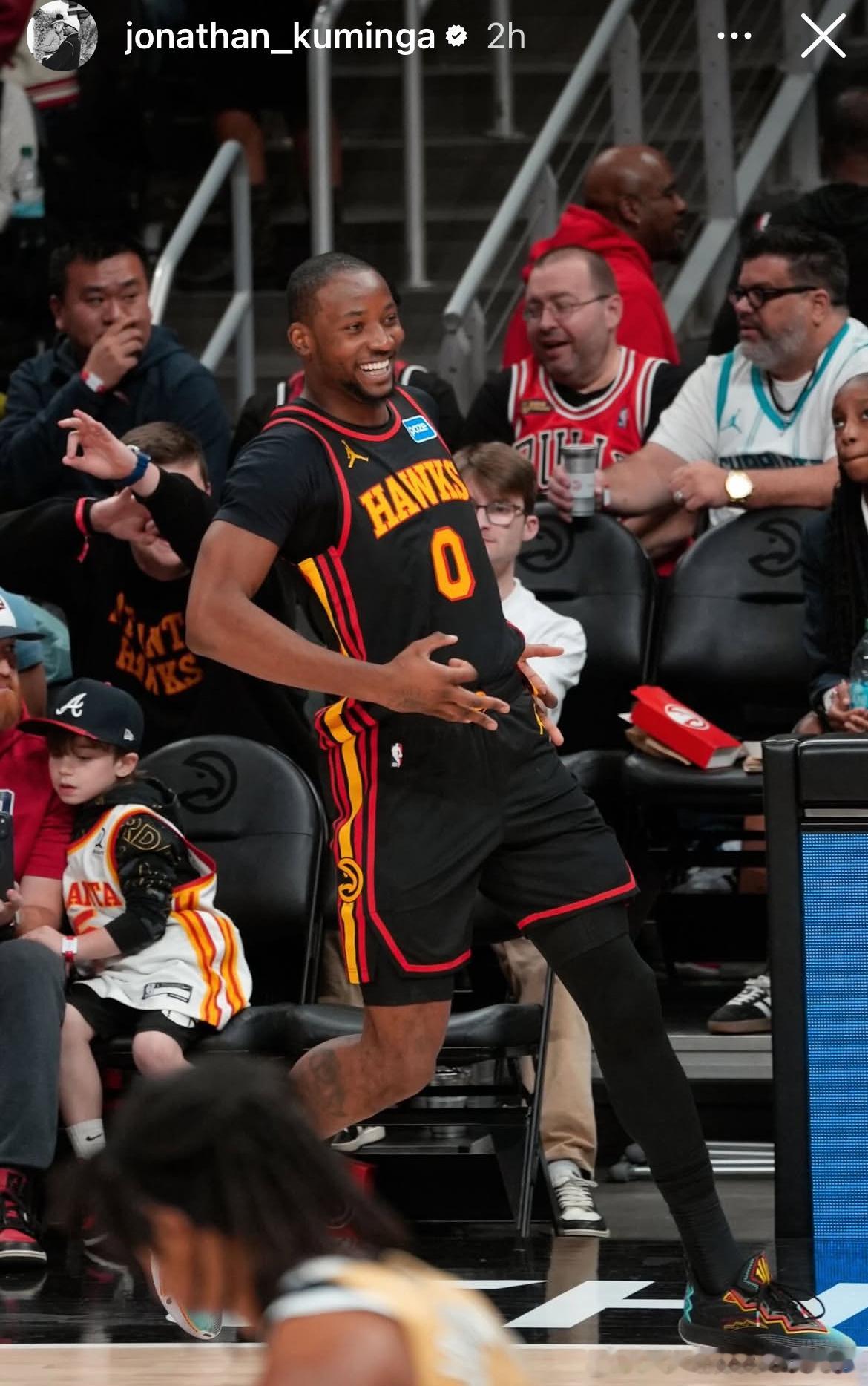 去了老鹰的库明加，笑容也灿烂了（图1，图2）…刚好补上了老鹰需要的锋线空缺，机会