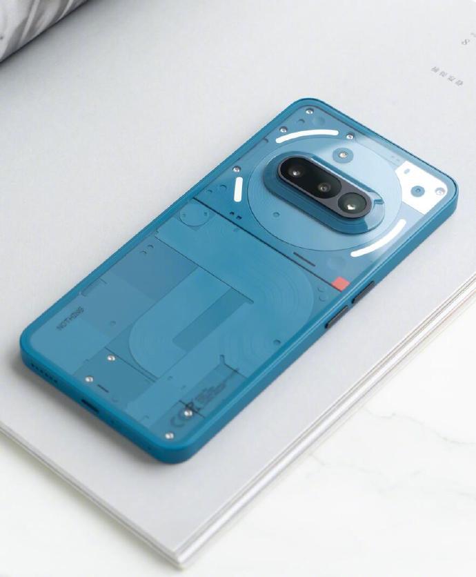 “手机界的反叛先锋”——nothing phone 3a ​ ​​​