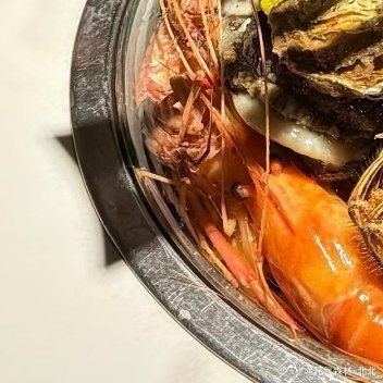 好久没吃海鲜了，我只想说 ：鲜，是跳跃在舌尖的浪花[手指比心][手指比心] ​​