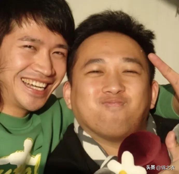 其实我能理解于老师，因为何晟铭想要饰演令狐冲，于老师立马废了老大劲写本子，有意无