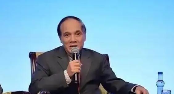 一位越南教授说：虽然我不喜欢中国，但也不得不承认，中国是黄种人里唯一敢和白种人叫