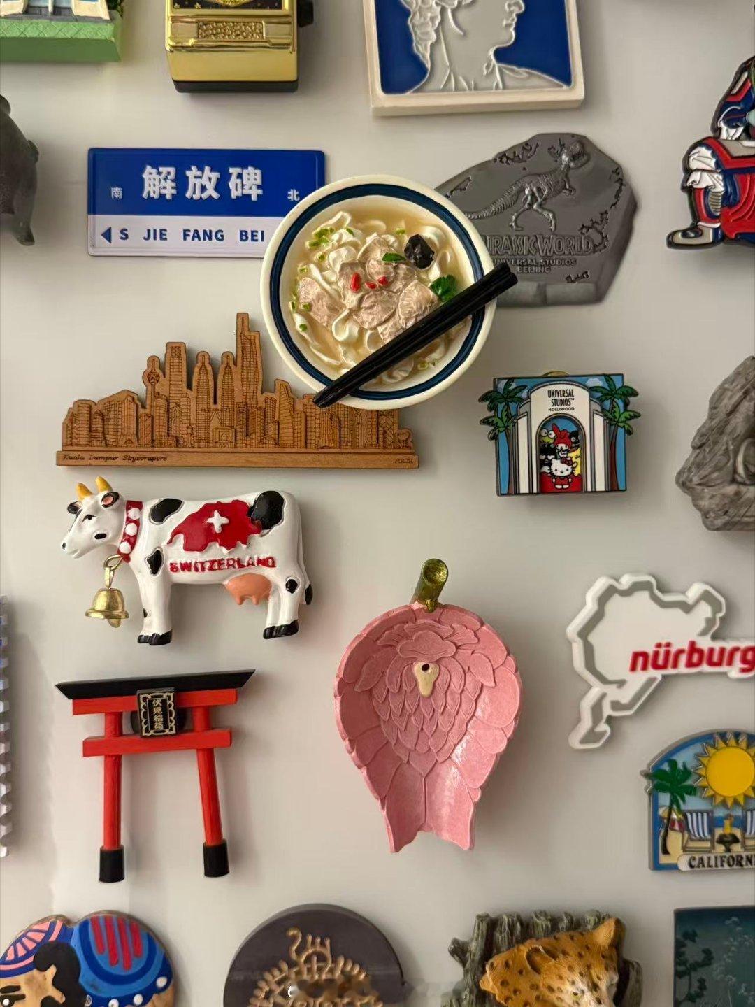 现在冰箱贴发展成这样了吗这就不得不提到每次出去都要给我闺蜜带冰箱贴的我了[捂嘴哭