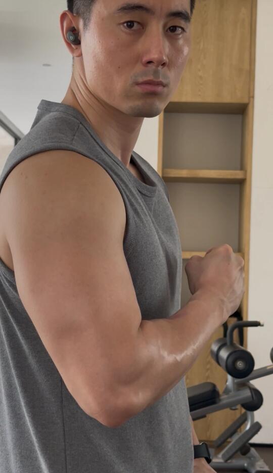 有男友臂了可以当你男友吗