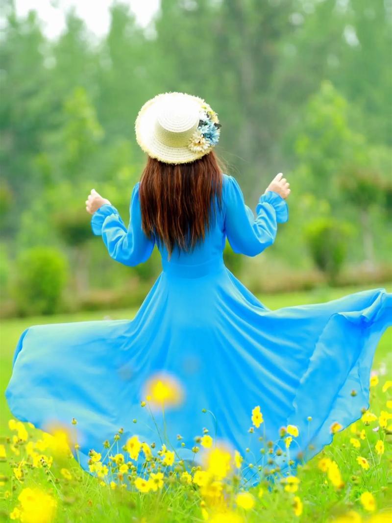 该如何面对人生中的苦难?面对苦难，我能感受到你正在经历一段艰难时光。苦难的深度恰