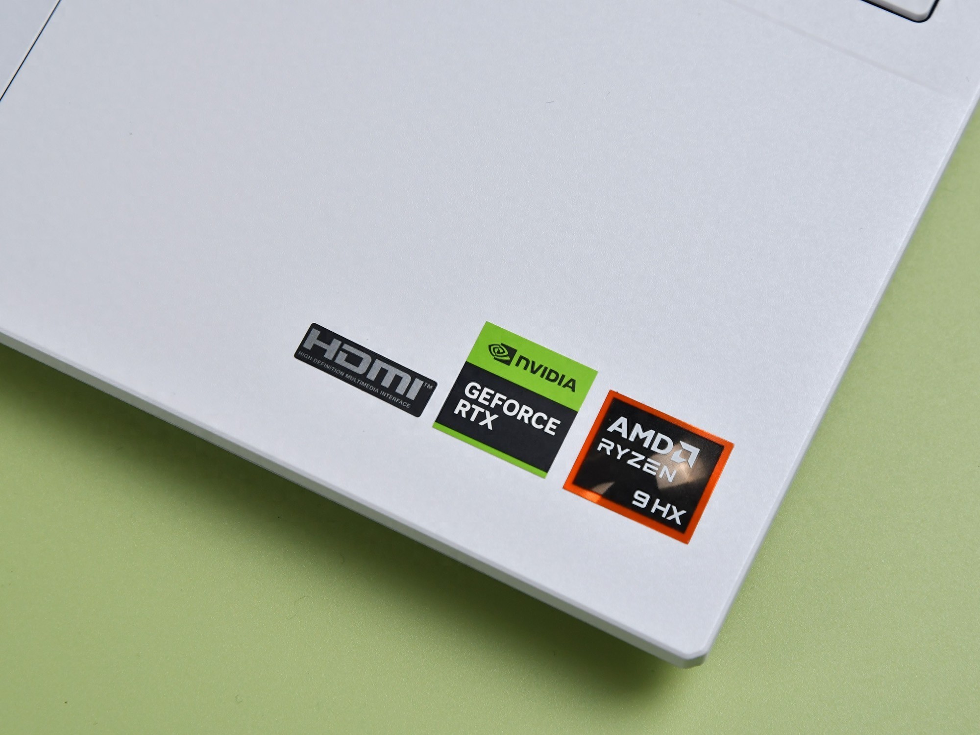 超高性價比游戲本平臺！銳龍9 8940HX性能評測